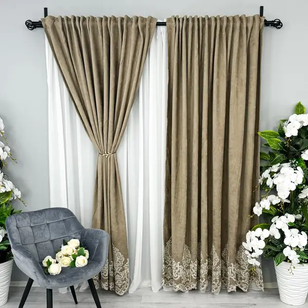 Set 2 Draperii Blackout 80%, din Catifea cu Broderie, 140cm latime x 260cm inaltime, cu TIV LAT, Elite V2, Bej