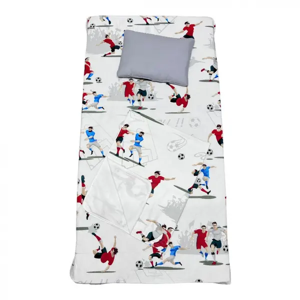 Set 3 piese paturica cu cearsaf si pernuta 140x70 cm Fotbalisti