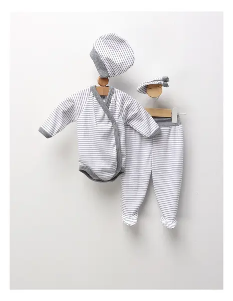 Set 4 piese bebe, cu dungute, alb-gri