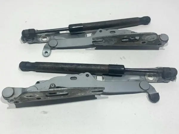 Set balamale cu telescoape capota spate culoare silver metalic - lx7v 4F5827301D Audi A6 (2004-2011) [4F2, C6]