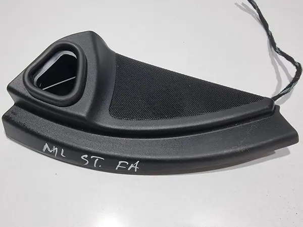 Set boxe auto / tweetere fata cu ornament A1647250198 Mercedes ML (2006-2011)[w164]