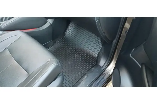 Set covorase auto cauciuc UMBRELLA OPEL CORSA-e (2019 - prezent). MOKKA-e (2020 - prezent) PEUGEOT e-208 (2020 - prezent). e-2008 (2020 - prezent) (electric cars)