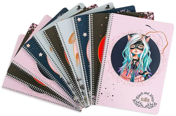 Set de 10 caiete Black&White Miia - A5, 60 de foi, linii late, sortiment