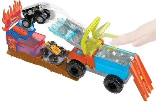 Set de masinute Hot Wheels Monster Trucks Collision Arena