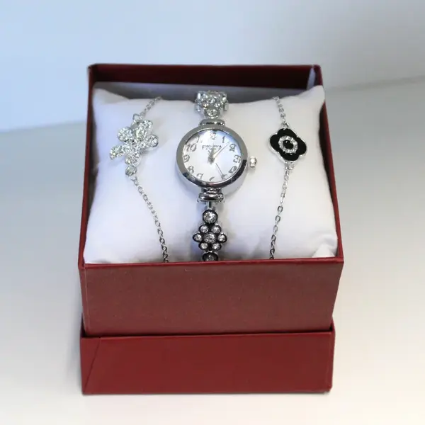 Set elegant Francesca di Geneva, cu ceas metalic, aspect floral si doua bratari asortate din inox, Argintiu