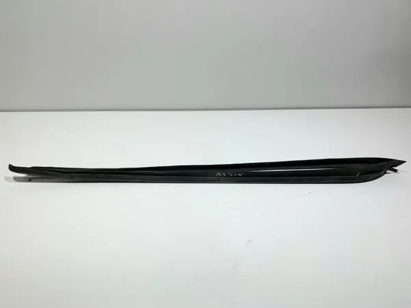 Set ornamente / chedere parbriz (st si dr) Volkswagen Passat B8 (2014-2019)