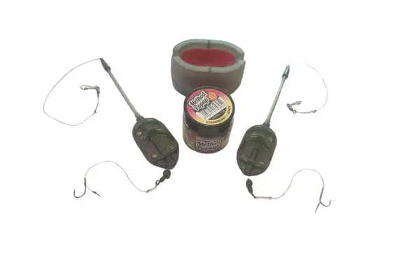 set pescuit Accesorii pescuit > Nada si momeli cu 2 monturi +presa+ si pop up