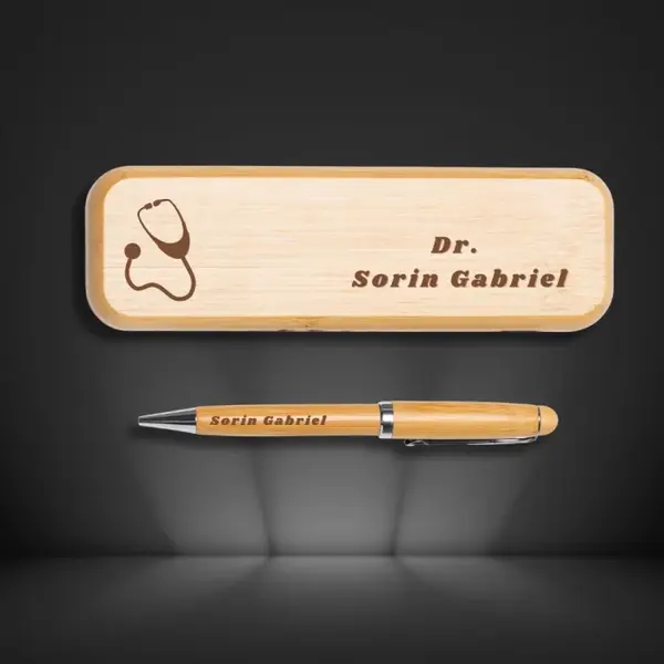 Set pix in cutie din lemn personalizata - Doctor