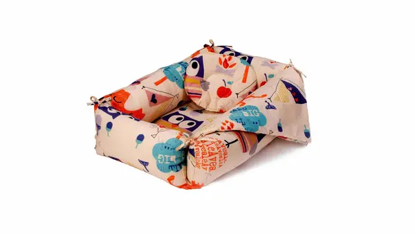 Set reductor bebe nest + paturica + pernuta pentru formarea capului bebelusului SomnArt, model bufnite, Crem