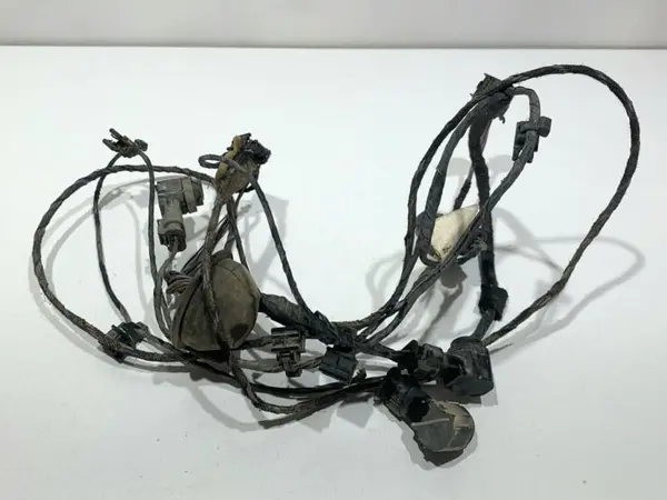 Set senzori parcare cu instalatie 5KD919275 Volkswagen Passat B7 (2010-2014)