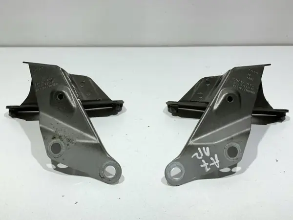 Set suporti aripa fata (st si dr) 4G8821135D Audi A7 (2010-2018) [4g]