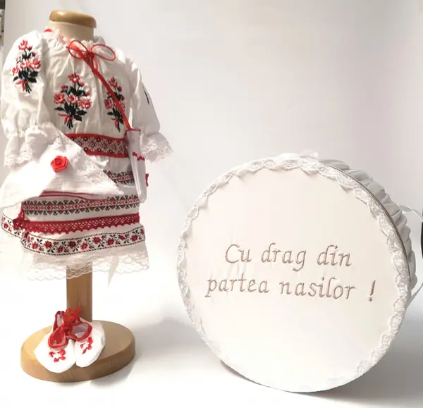 Set Traditional Botez Fetita - Costumas + Cutie trusou 5