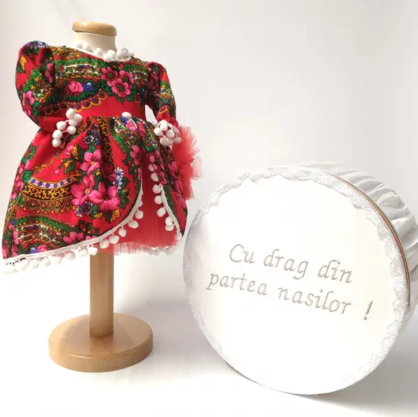 Set Traditional Botez Fetita - Costumas + Cutie trusou - TUL 2
