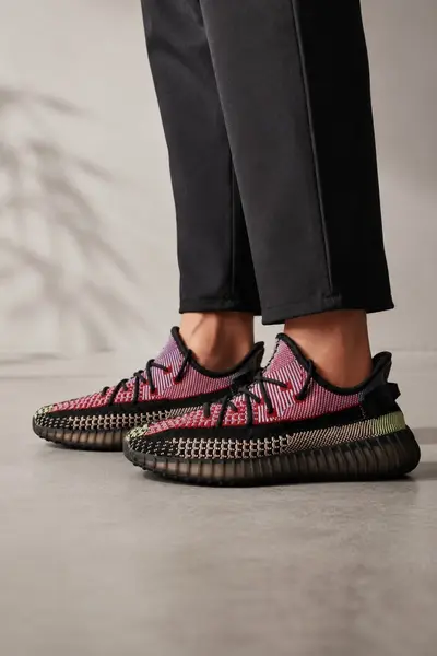 SNEAKERS BARBATI YEEZY SPLY-350 STREETWEAR BLACK-RED FUSION ABYZ16(101-11) (MĂRIME: 40)