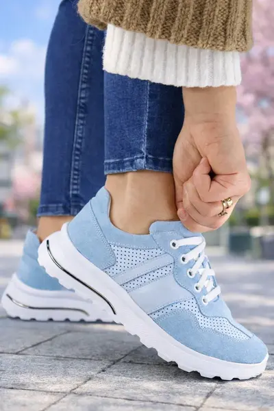 Sneakers din Piele Albastri cu Siret - SUET BLU