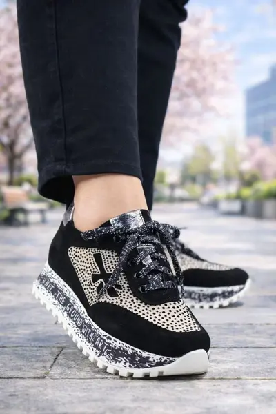 Sneakers Fashion Din Piele Negri cu Strasuri - ZYE BLACK