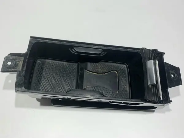 Spatiu depozitare cotiera 1K0862531A Volkswagen Golf 6 (2008-2013)