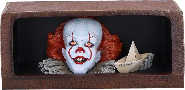 Statuetă Nemesis Now Movies: IT - Pennywise Clown Drain, 20 cm