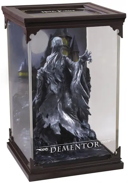 Statueta The Noble Collection Movies: Harry Potter - Dementor (Magical Creatures), 19 cm