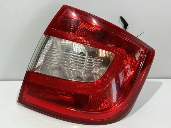 Stop dreapta 5JH945112 Skoda Rapid (2012-2017)