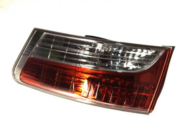 Stop tripla lampa spate dreapta ( exterior , Semnalizator alb, culoare sticla portocaliu) TOYOTA AVENSIS LIMUZINA 2008-2017