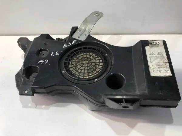Subwoofer dreapta spate 8p4035382 Audi A3 (2003-2008) [8P1]