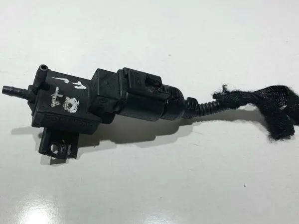 Supapa vacuum 037906283D Volkswagen Phaeton facelift (2008-2010) 3.0 tdi CJGA