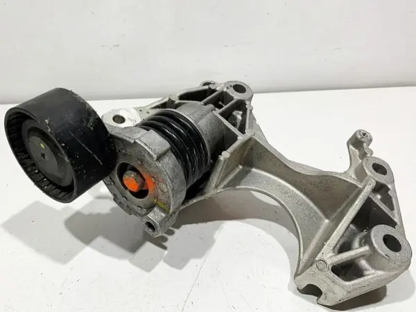 Suport alternator / accesorii 117101869R Renault Captur (2013-2017) 0.9 tce