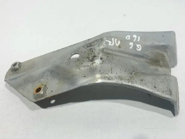 Suport aripa dreapta fata 5K6821138 Volkswagen Golf 6 (2008-2013)
