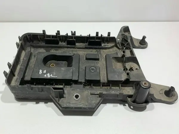 Suport baterie 1K0915325B Volkswagen Passat B6 3C (2005-2010)