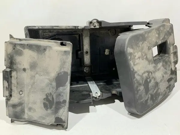 Suport / carcasa baterie AM51-10723-AB Ford Kuga (2008-2012)