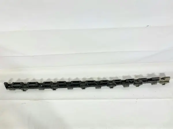 Suport central bara spate Volkswagen Passat B8 (2014-2019)