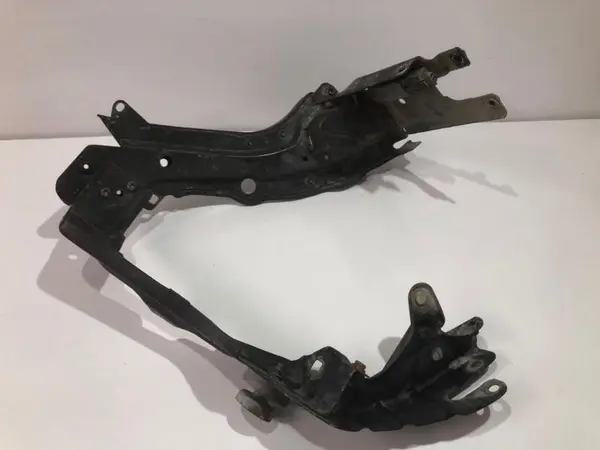 Suport far stanga A1298172820 Mercedes CLK (2002-2009) [C209]