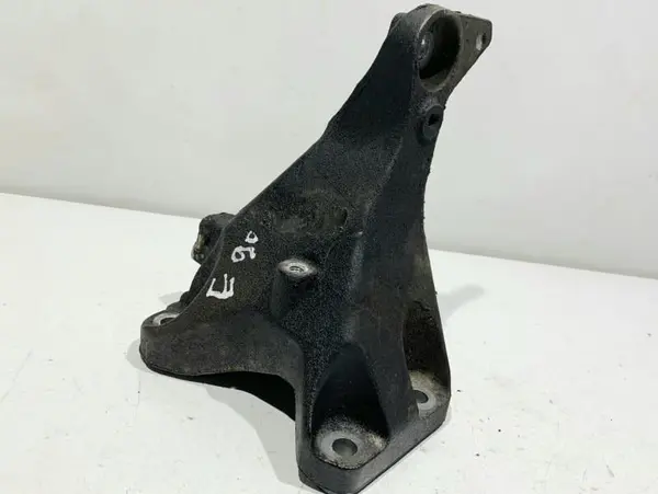 Suport motor dreapta 6781916 BMW X1 (2009-2016) [E84] 2.0d n47d20a , N47D20C 143 cp