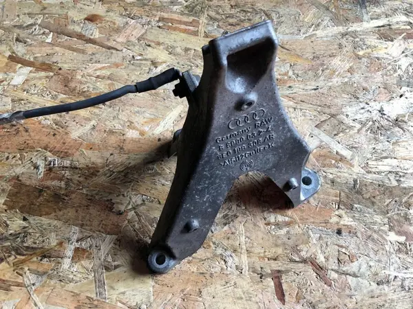Suport motor dreapta 8e0199308ar Audi A4 (2004-2008) [8EC, B7] 2.0 tdi