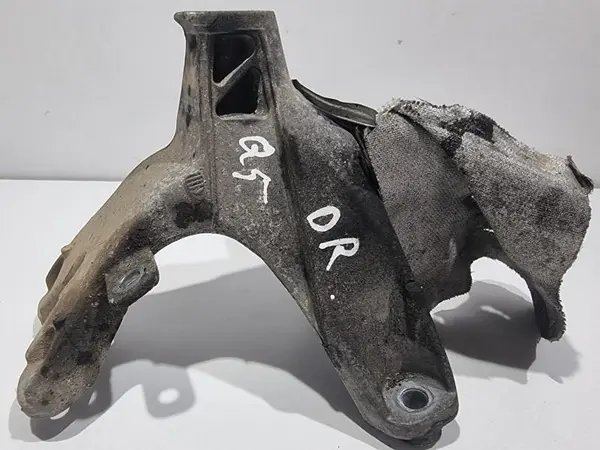 Suport motor dreapta 8K0199308BE Audi A5 (2007-2011) [8T3] 2.0 tdi 177 cp CGLB