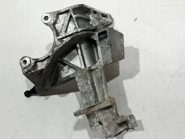 Suport motor FM5Q-9B470-CB Ford Focus 3 (2011-2015) 1.5 tdci 120 cp XUCA