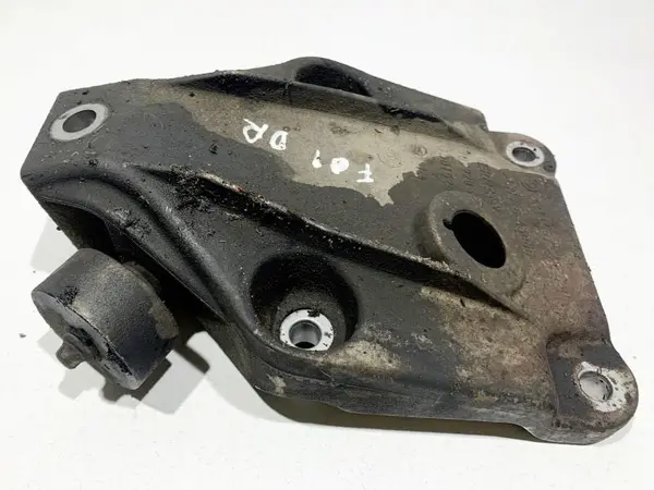 Suport motor stanga 6777623 BMW Seria 5 (2010-2017) [F10] 3.0d n57d30a
