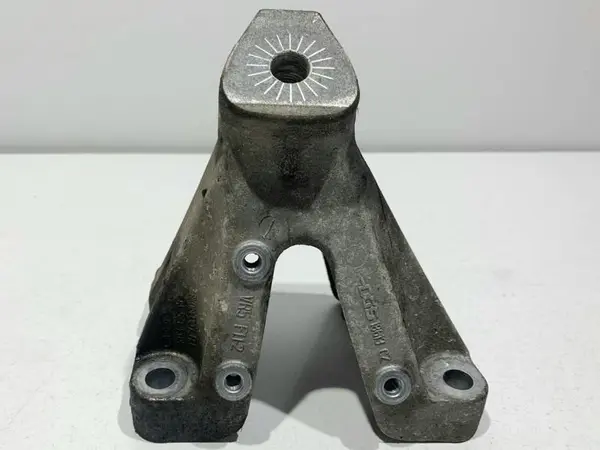 Suport motor stanga 8K0199307BJ Audi A4 (2007-2011) [8K2, B8] 3.0 tdi CDU , CDT