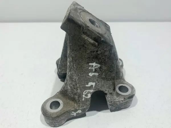 Suport motor stanga fata 4F0199307AA Audi A6 (2004-2011) [4F2, C6] 3.0 tdi CDYA