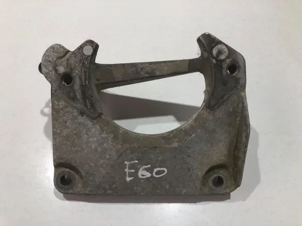 Suport motor stanga fata 6761117 BMW Seria 5 (2003-2010) [E60] 3.0d