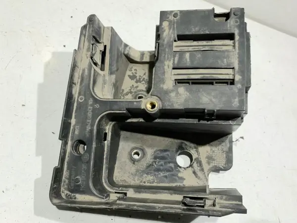 Suport panou / tablou sigurante 1K0907361B Volkswagen Tiguan facelift (2011-2015)