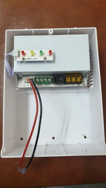 SURSA DE ALIMENTARE 12V/5AH, BACK-UP IN CABINET DE PLASTIC SDC-12-5BPL