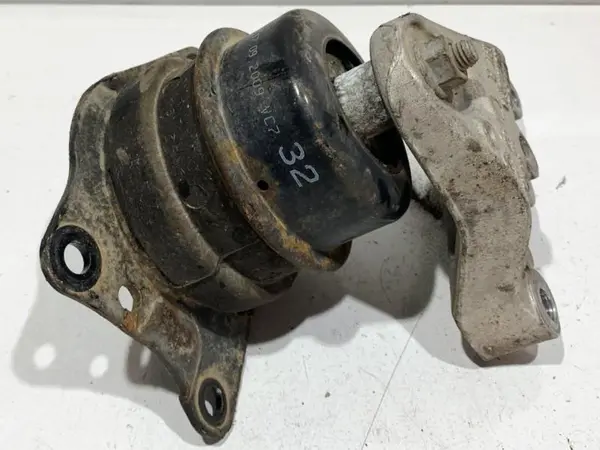 Tampon cu suport motor dreapta 6Q0199185AA Seat Ibiza 4 (2008-2012) [6J] 1.6 tdi CAYA