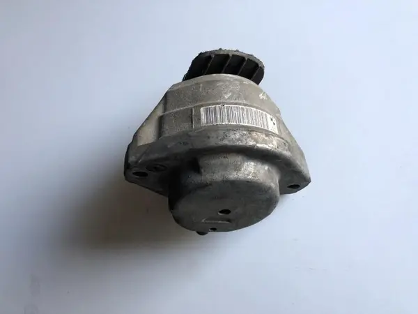 Tampon motor 6769874 BMW Seria 5 (2004-2010) [E61] 2.0d 2.5d