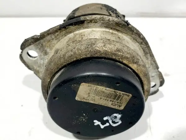Tampon motor 7L8199131A Volkswagen Touareg facelift (2006-2010) 2.0 tdi CASA