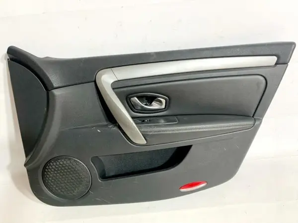 Tapiterie usa dreapta fata 809006165R Renault Laguna 3 facelift (2010-2013)