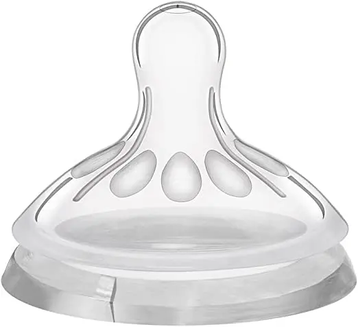 Tetine din silicon Wee Baby - Natural, 2 buc., 6-18 luni