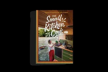 THE SMALL KITCHEN COOK. THOUGHTFUL RECIPES FOR TINY KITCHENS, Paperback/ASH BUTLER