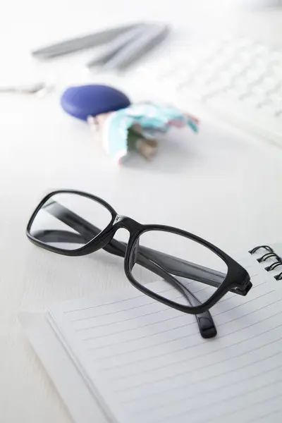 Times ochelari de citit